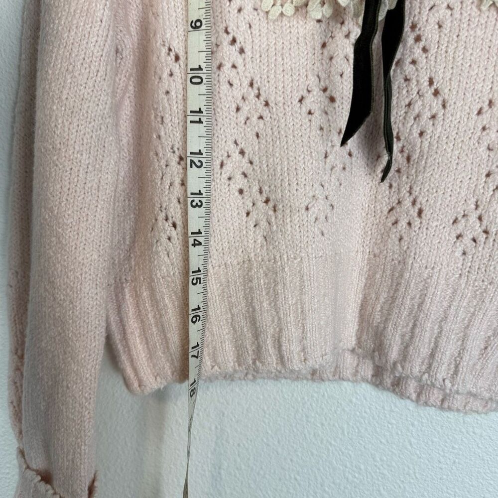 Free People Hold Me‎ Closer Lace Yoke Bow Sweater Size Small - Picture 3 of 8